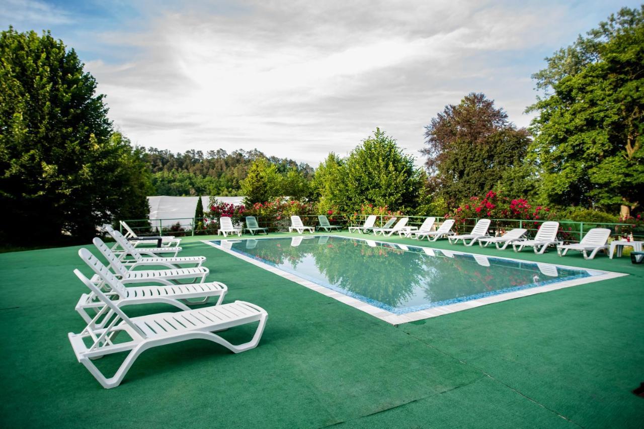 Hotel Marion Poiana Dumbraveni  Екстер'єр фото